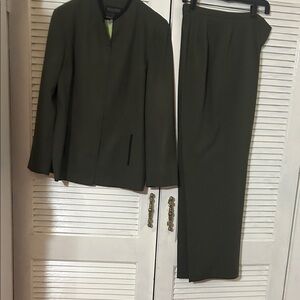 Elegant Women's Olive Green Suit